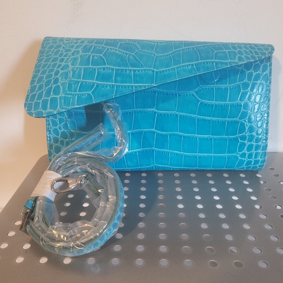 NWOT DANIER LEATHER CLUTCH WITH CROSSBODY STRAP - Picture 5 of 6